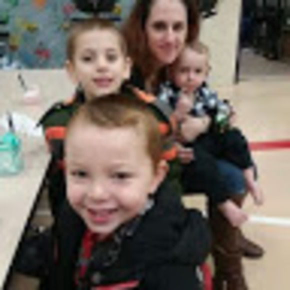 Meet your Posher, Monica - Picture 1 of 1